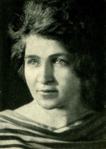 Nina Agadzhanova-Shutko (w) c. 1920s.